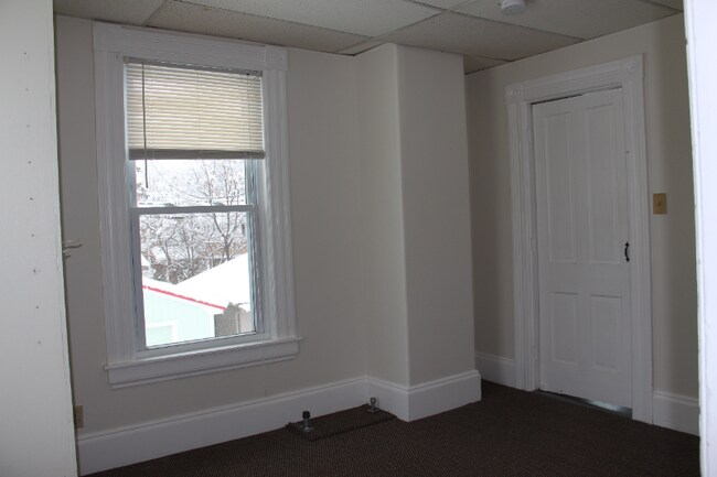 Building Photo - 261 Summer St