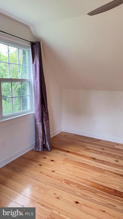Building Photo - 4012 Woodland Dr