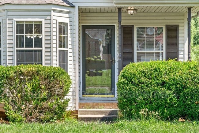 Building Photo - 3279 S Senseney Cir