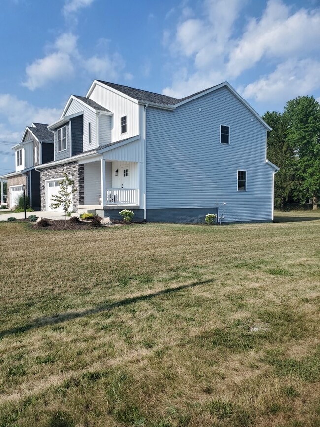 Building Photo - 1114 Beacon Dr