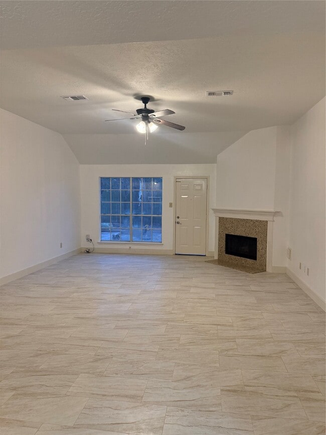 Foto del edificio - 14322 Golden Cypress Ln