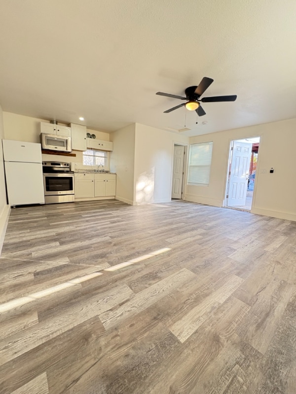 Foto del edificio - 4346 Keeler Ave