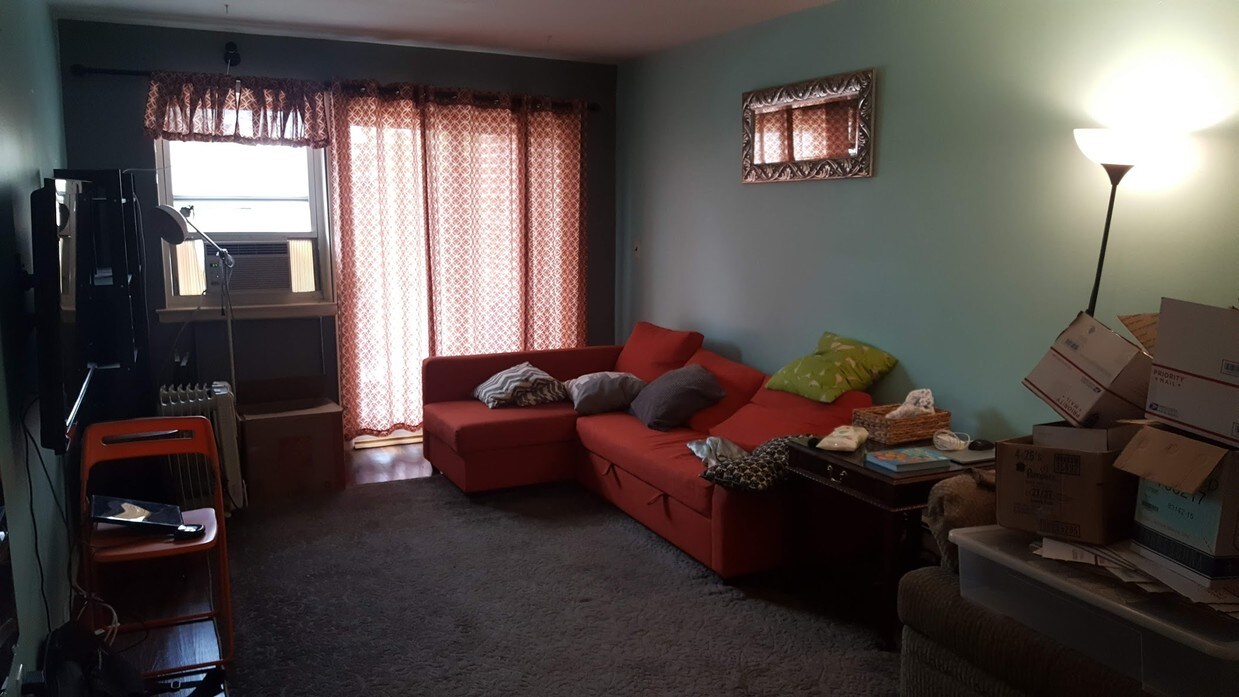 Living Room - 52-09 69th Pl