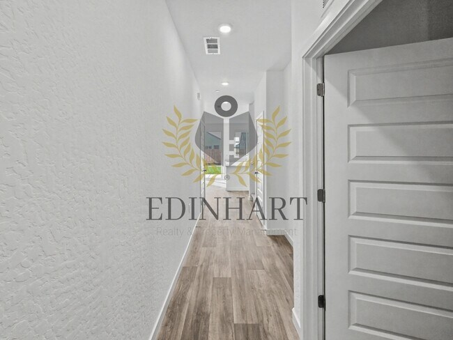 Foto del edificio - 1820 Klamath Rd S