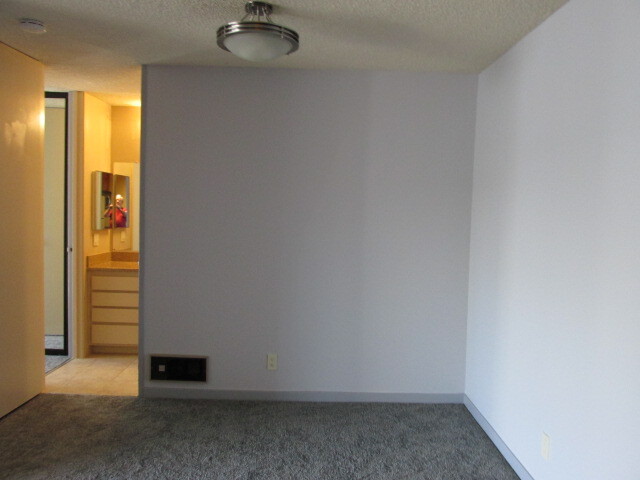 Foto del edificio - 5330 Diamond Heights Blvd