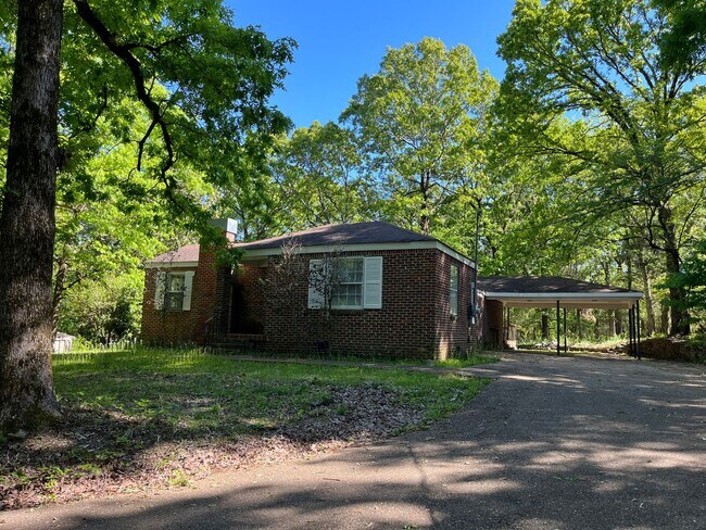 Foto del edificio - 148 Hwy 30 E