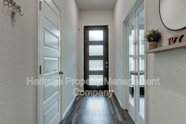 Foto del edificio - 4807 Night Herder