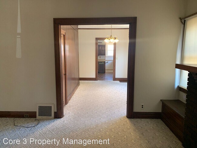 Building Photo - 5 br, 2 bath House - 504 University