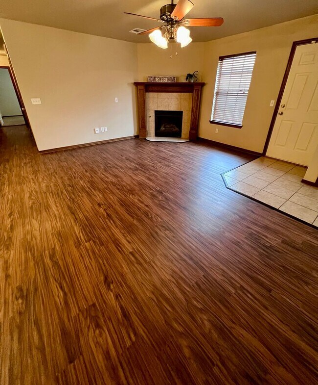 Building Photo - PVL 025-026 S OKC 15021A/15021B Kyle Drive
