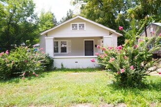 Building Photo - 2219 Wesley Ave SW