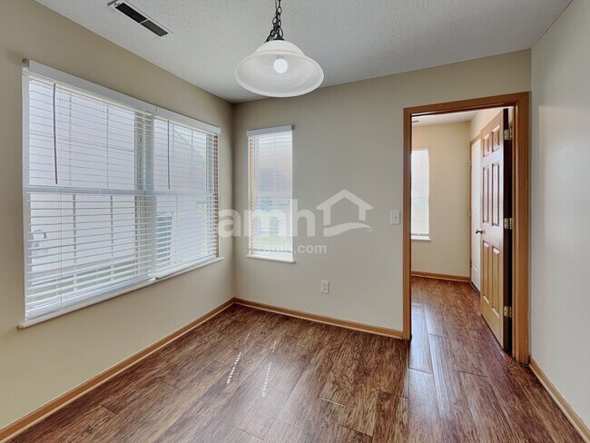 Foto del edificio - 6878 Spring Bloom Dr