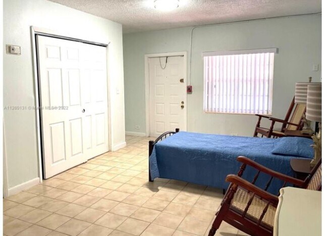 Building Photo - 3144 SW 21st St MIAMI, FL 33145-2314