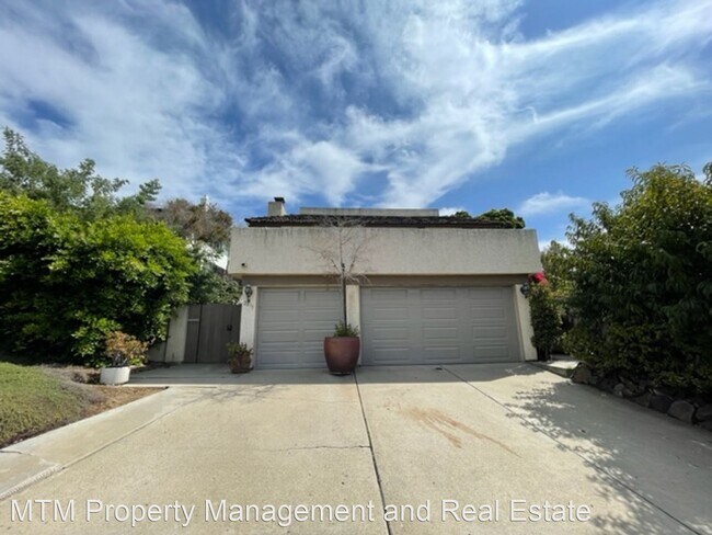 Foto del edificio - 4 br, 2 bath House - 2831 LLoyd St.