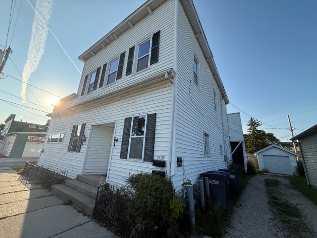 Foto del edificio - 1215 Broadway Ave