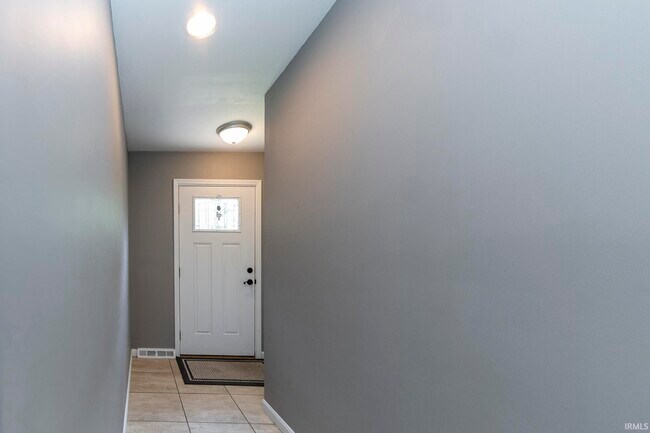 Foto del edificio - 7122 Woods Dr