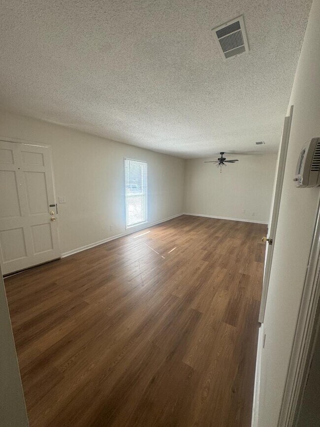 Foto del edificio - 4319 Baywood Dr SW