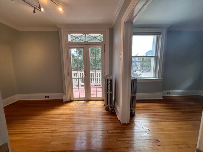 Foto del edificio - $0 DEPOSIT OPTION. CHARMING VICTORIAN TOWNHOUSE IN UPTOWN/CITY PARK WEST