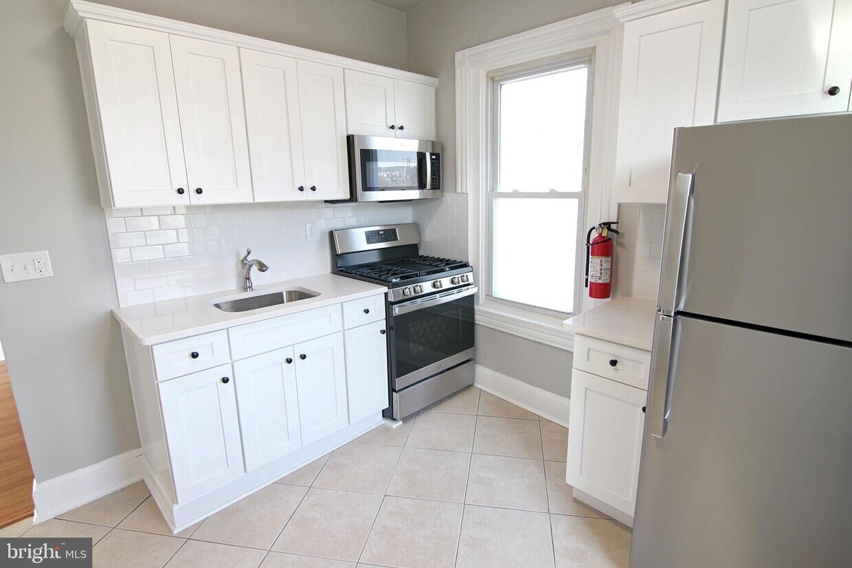 66 E 4th St Unit 1D, Bridgeport, PA 19405 Room for Rent in Bridgeport