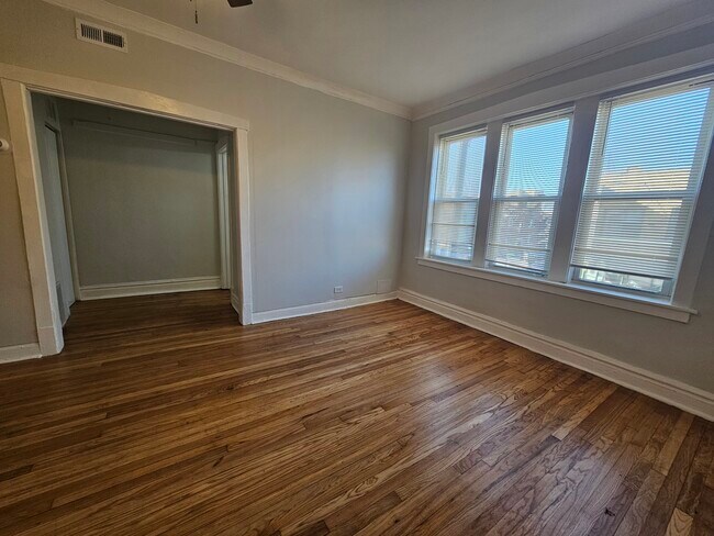 Foto del edificio - 4753 N Monticello Ave