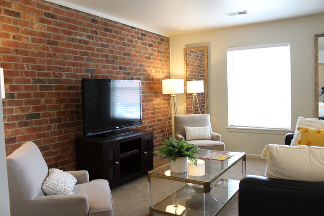 Living Room - Boonsboro Village Apartments