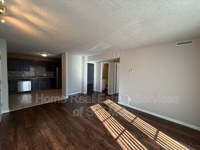 Foto del edificio - 712 E Sunshine St