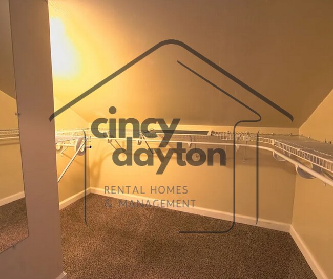 Foto del edificio - 1654 Suman Ave