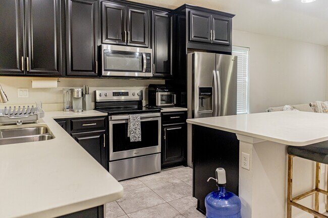 Building Photo - 7112 Emsley Cir