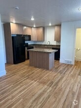 Building Photo - 422 Cheyenne Dr
