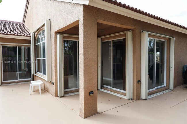 Foto del edificio - 8011 SW 158th Ave