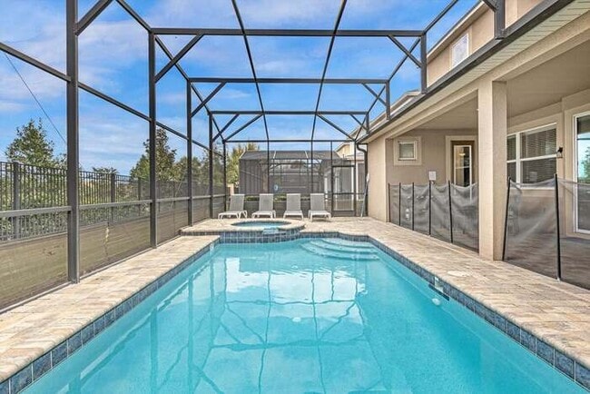 Building Photo - 9031SRL  Luxury 9Beds Villas With Pool Spa...