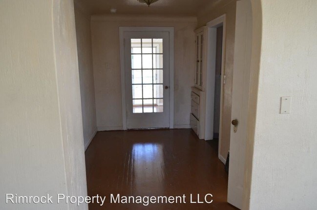 Building Photo - 1045 Firth St