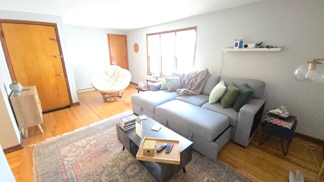 Foto del edificio - 2233 S Mound St