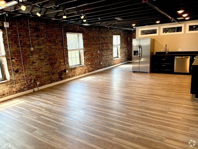 Building Photo - Brick & Beam Lofts