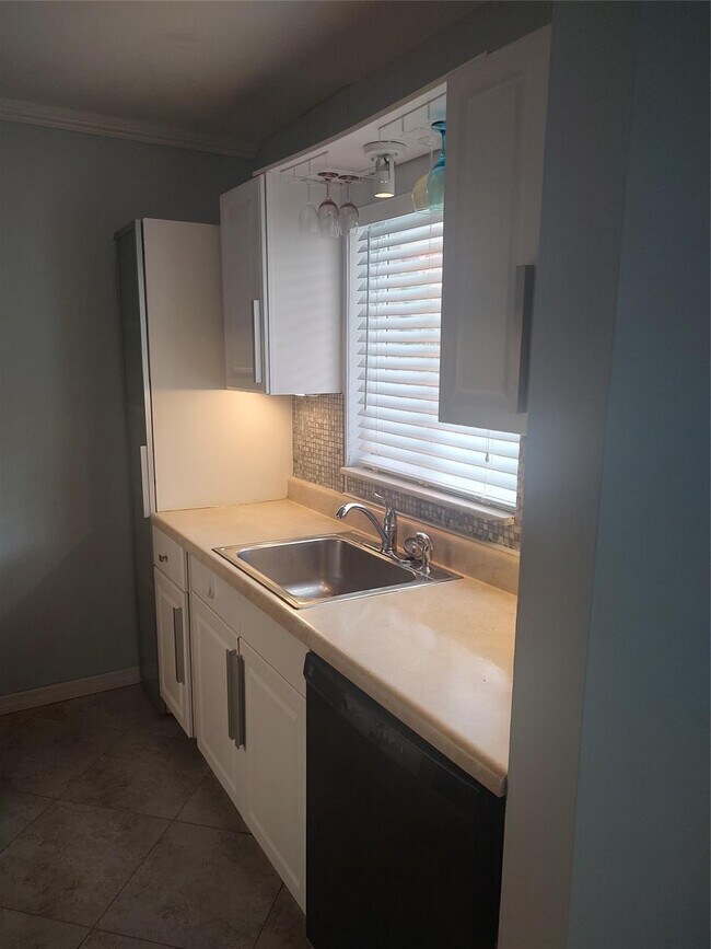 Foto del edificio - 3030 NE 5th Terrace