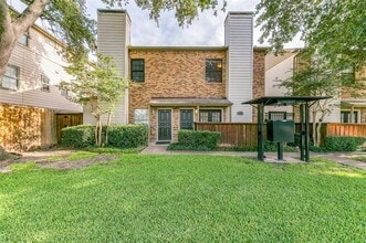 Building Photo - 6123 Oram St