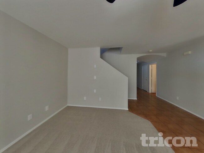 Building Photo - 10535 W Papago St