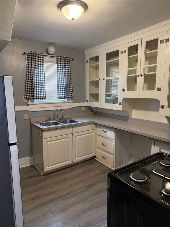 Foto del edificio - 229 Inglewood Dr