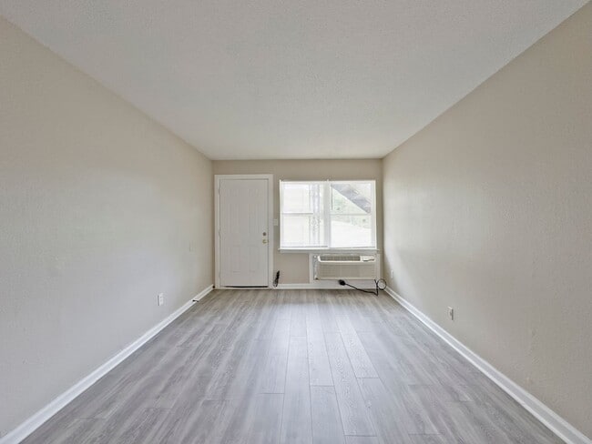 Interior Photo - Fountain Blue Apartments