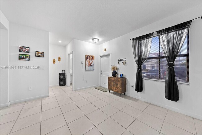 Foto del edificio - 11871 SW 247th Ter