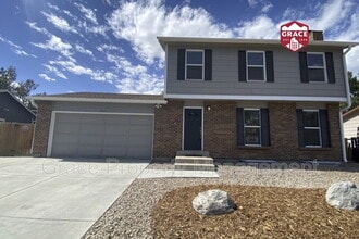 Building Photo - 9371 Bellaire Dr