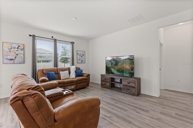 Building Photo - 756 Rioja Dr