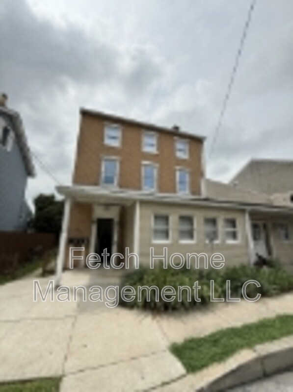Primary Photo - 22 W Gay St