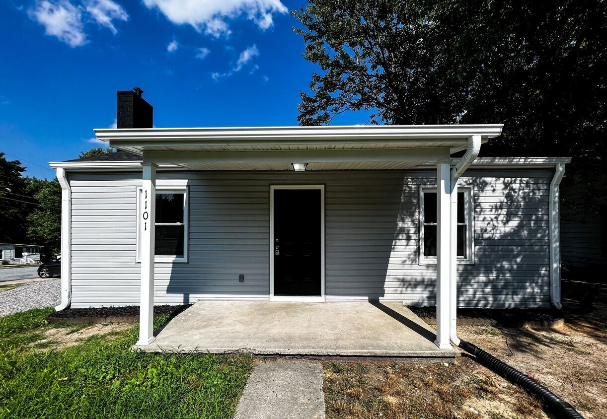 Foto principal - Brand New High Point 2 Bed, 1 Bath with Bo...