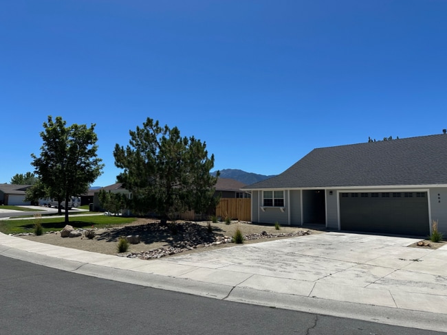 Building Photo - 805 Wagon Dr