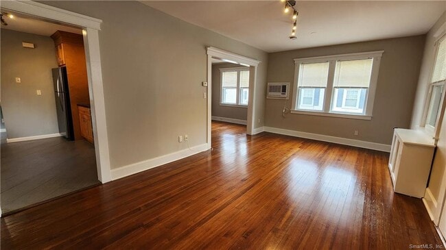 Building Photo - 60 Houston Ter