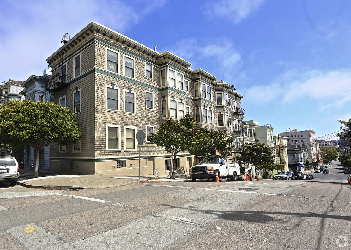Building Photo - 2088-2092 Broderick St