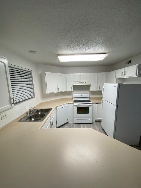 Building Photo - 3181 Alsace Way