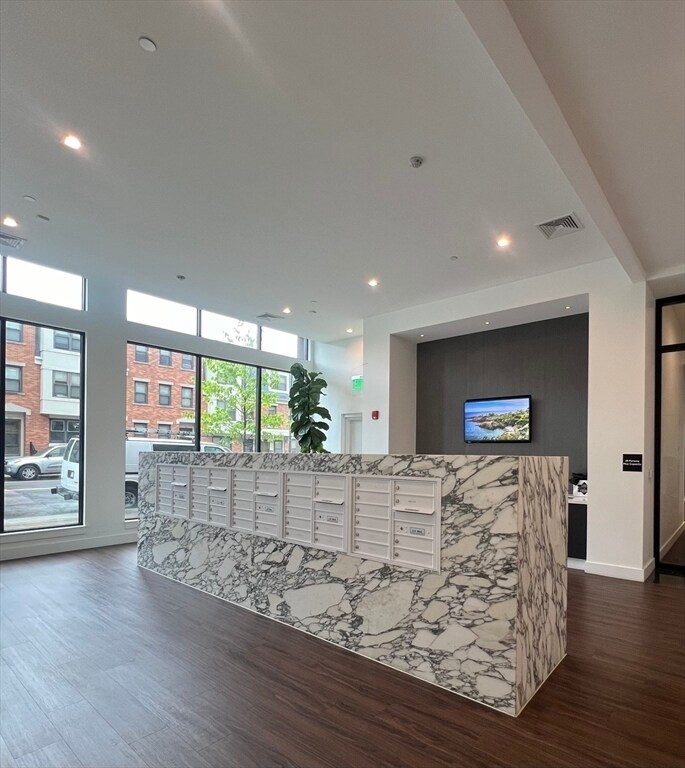 Foto principal - 99 Sumner St