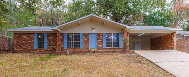 Primary Photo - 400 Oakhill Cir