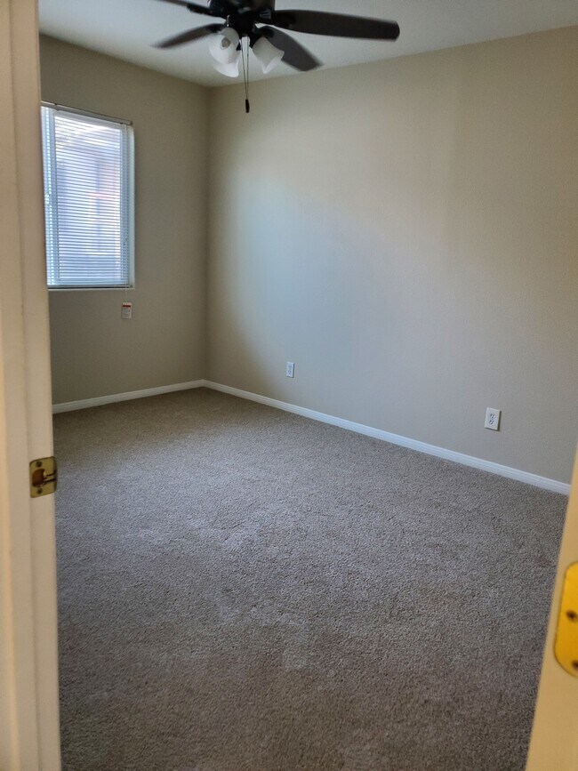 Building Photo - 4047 Swift Ave